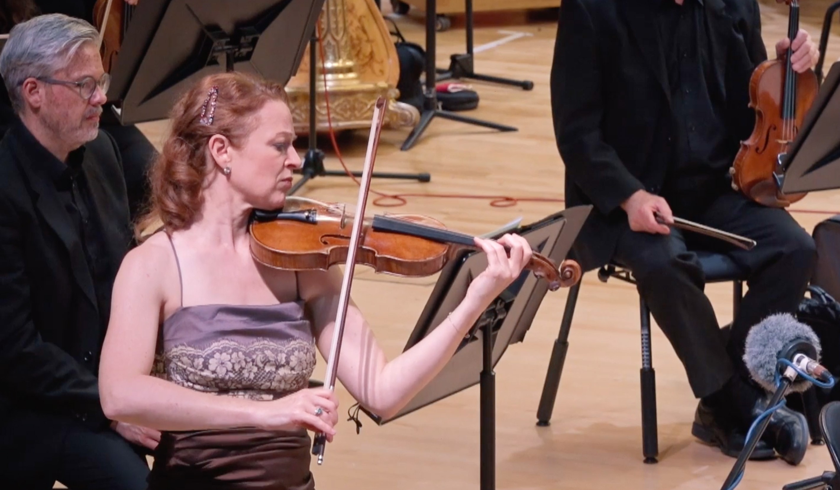 Carolin Widmann performing the violin concerto